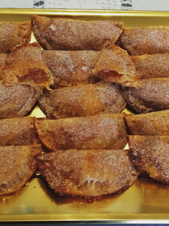 Una foto de Empanadillas con cabello de ángel al horno