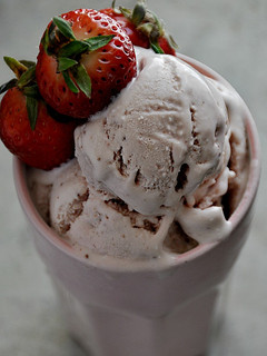Una foto de Helado de fresa