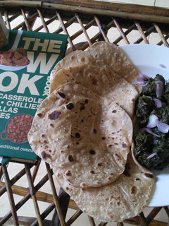 A picture of Mutton in spinach.