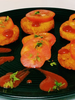 कॉर्न चीज़ टिक्की (corn cheese tikki recipe in Hindi) रेसिपी मुख्य फोटो