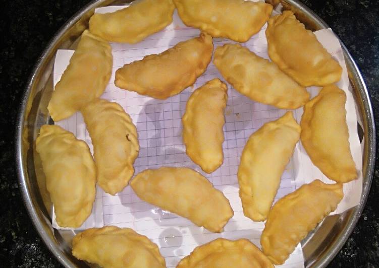 Gujiya