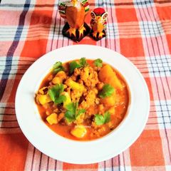 A picture of Cauliflower Curry.