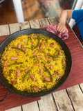 Arroz con salchichas y espárragos trigueros