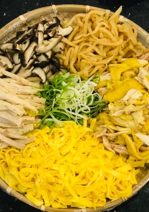 Hình của món Bún thang.