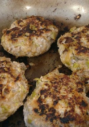 A picture of Pork & Leek Sausage Cakes.