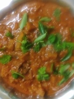 சேனைக்கிழங்கு கிரேவி மட்டன் சுவையில் (Senaikilanku gravy recipe in tamil) செய்முறை முக்கிய புகைப்படம்