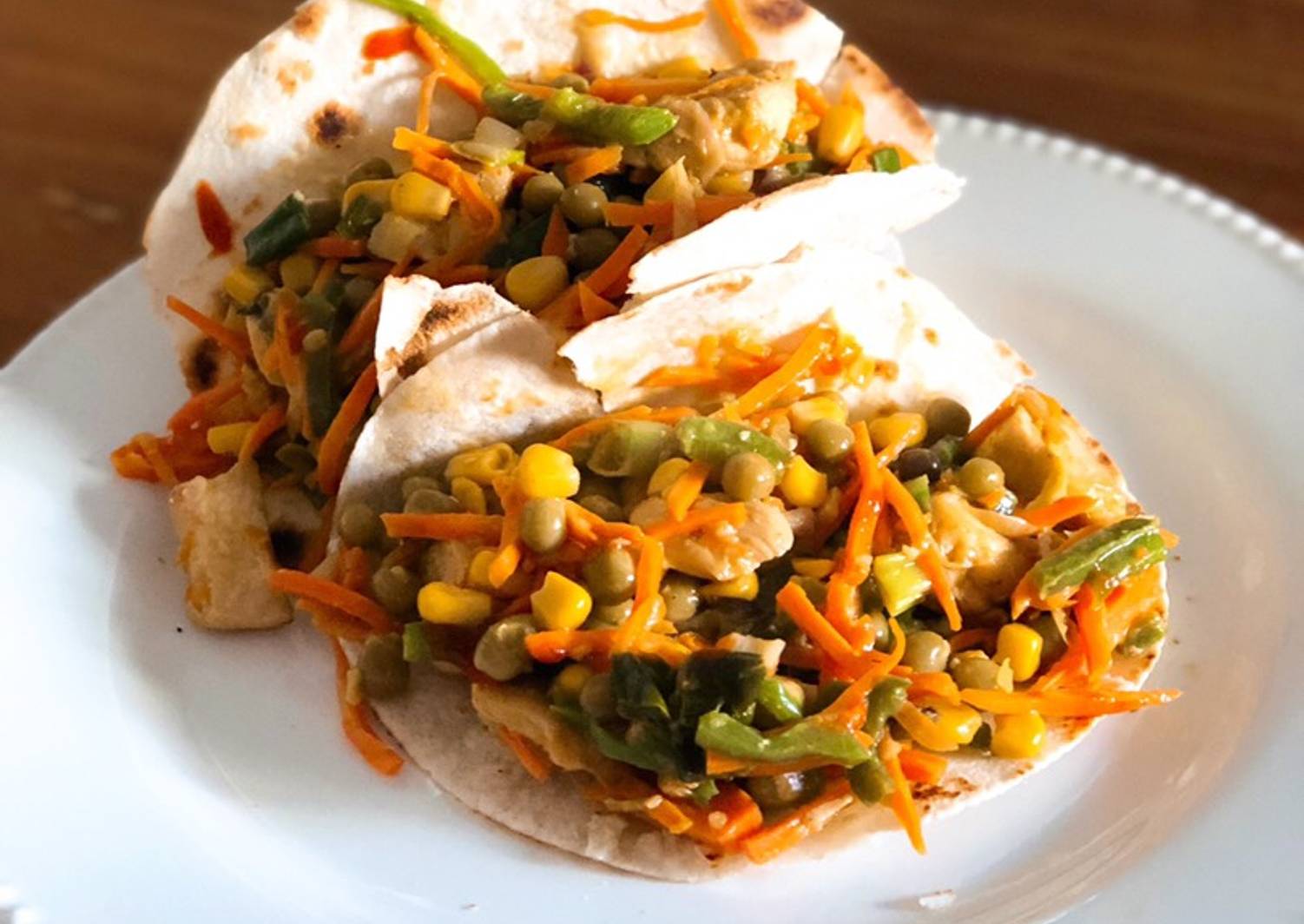 Taquitos de pollo y verduras Receta de Romina Stricker Cookpad