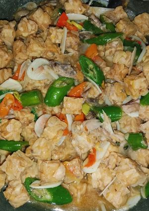 Foto resep Tumis Tempe dan Ikan Peda/Klotok