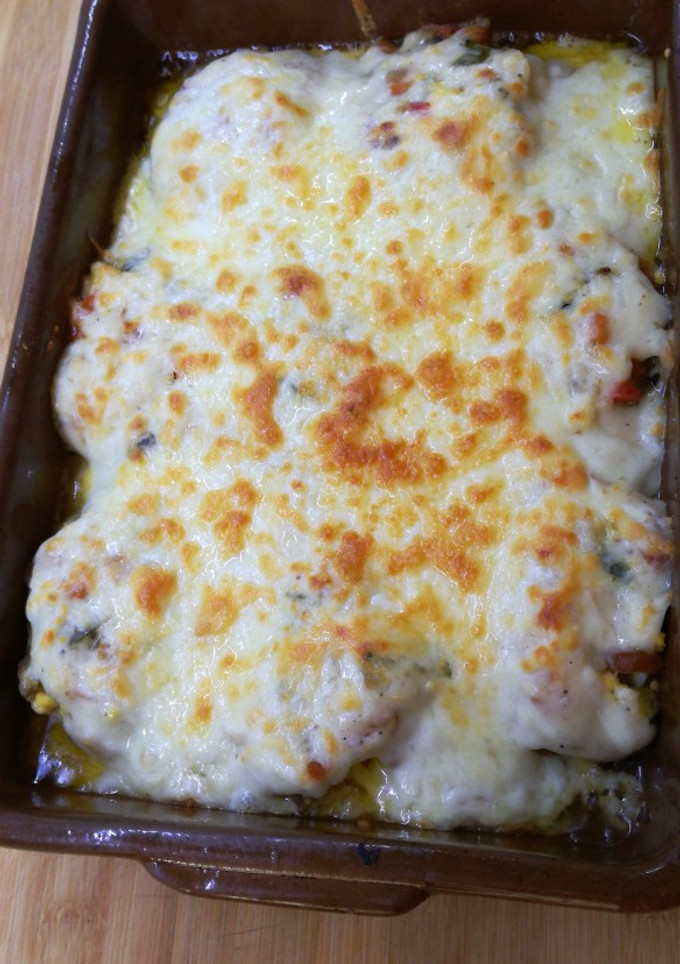 Una foto de Huevos rellenos verduras+bechamel al horno