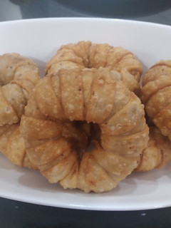 A picture of Ring samosa.