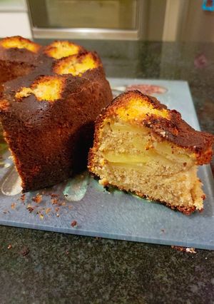 Una foto de Bundt cake integral de manzana