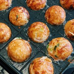 A picture of Takoyaki (octopus balls) (Japan).