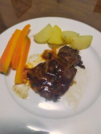 Langkah Mudah untuk Menyiapkan Resep Steak Daging Sapi ala Resto &amp; Holyc*w yang  Bikin Ketagihan Anti Ribet, Mantap