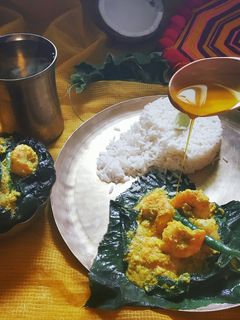 কুমড়ো পাতায় চিংড়িভাপা/চিংড়ি ভাপা পাতুরি রেসিপির প্রধান ছবি