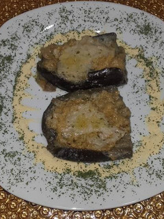 Una foto de Berenjenas rellenas con gambas
