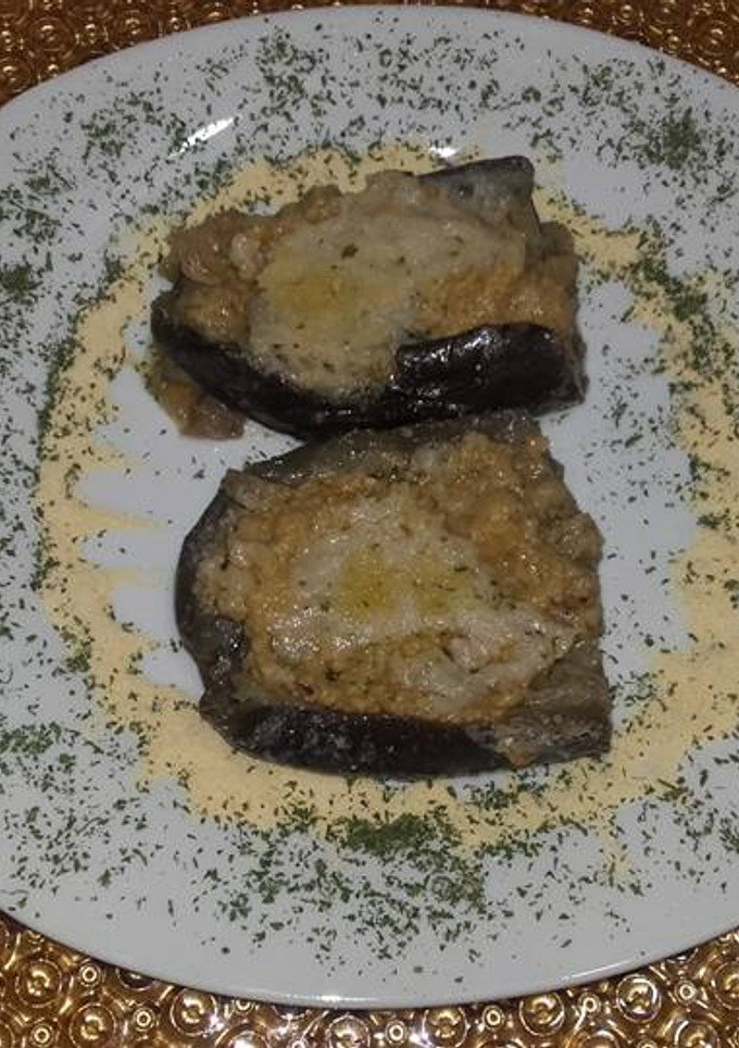 Una foto de Berenjenas rellenas con gambas