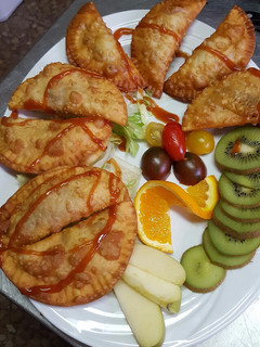 Una foto de Empanadillas morcilla y queso roquefort