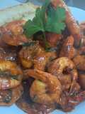Shrimps with tomato and ouzo
