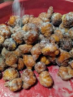 Foto de Nó De Sogra Assado Com Calda De Côco