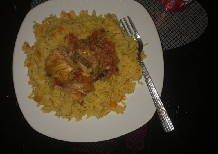 Steps to Make Favorite Carrot turmeric coconut rice with chicken sauce