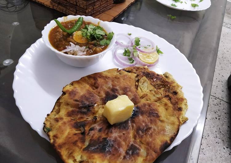 Amritsari Chole with Amritsari Kulcha