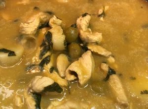 Una foto de Fajitas de pollo al cilantro en salsa verde al estilo Sonorense