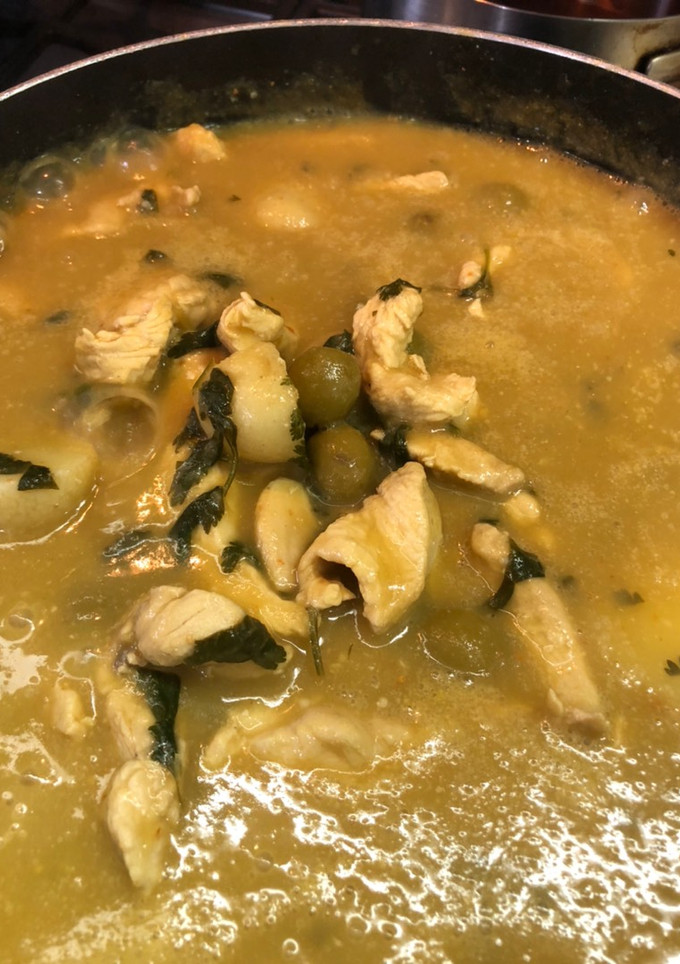 Una foto de Fajitas de pollo al cilantro en salsa verde al estilo Sonorense