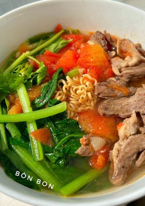 Hình của món Mì Tim Cật Chua Cay.