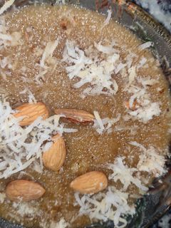 सूजी का हलवा (sooji ka halwa recipe in Hindi) रेसिपी मुख्य फोटो