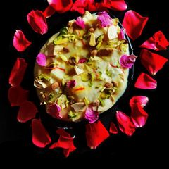 A picture of Kesar elaichi shrikhand.