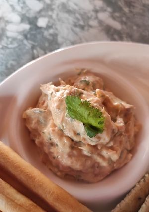 Una foto de Dip de Salmón Ahumado y Ají