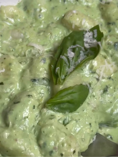 Una foto de Ñoquis con pesto