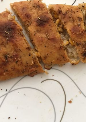 A picture of Garlic corn bread.