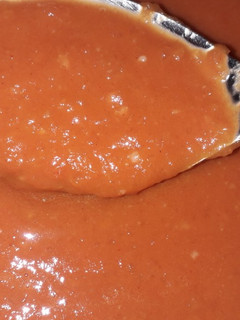 A picture of Pizza Tomato sauce.