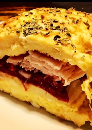 Una foto de “Bocadillo” de tortilla relleno