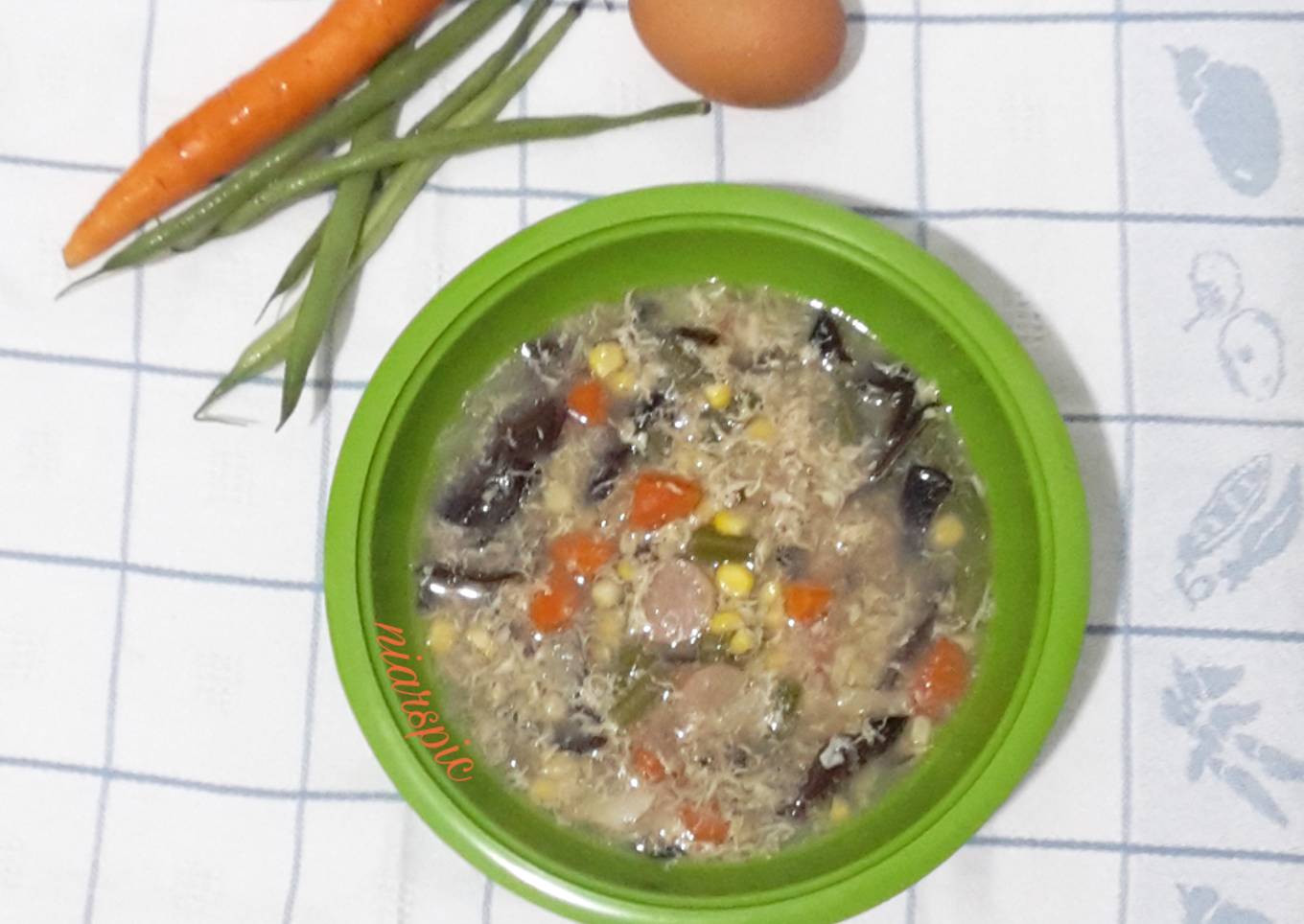 Sayuran Sup telur dengan serat