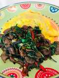 ข้าวไข่ข้นกระเพราเนื้อ