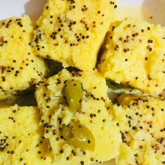 A picture of Dhokla.