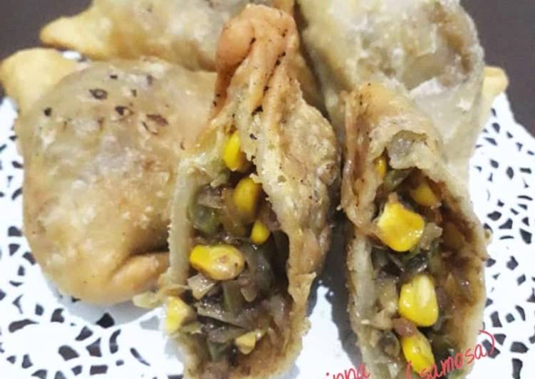 97. Martabak (Samosa) kornet sayur