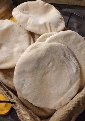 Una foto de Pan Árabe / Pita súper fácil