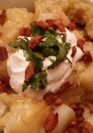 A picture of Cheesy Baked Potatoes.