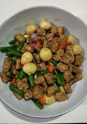 Foto resep Cah Telur Puyuh Tempe