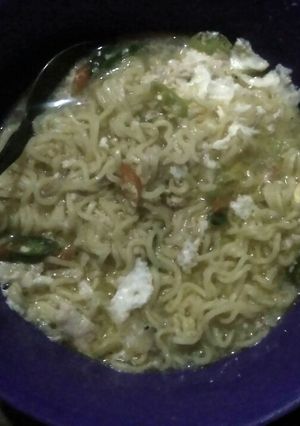 Foto resep Mie kuah anti lapar😂😂