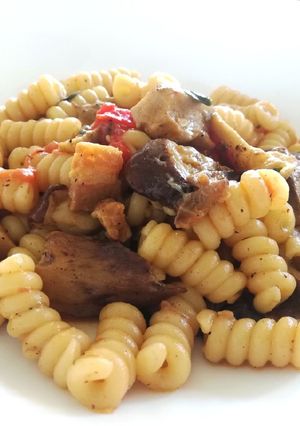 Foto di Fusilli con Funghi Porcini, Guanciale al Profumo di Salvia e Pomodorini