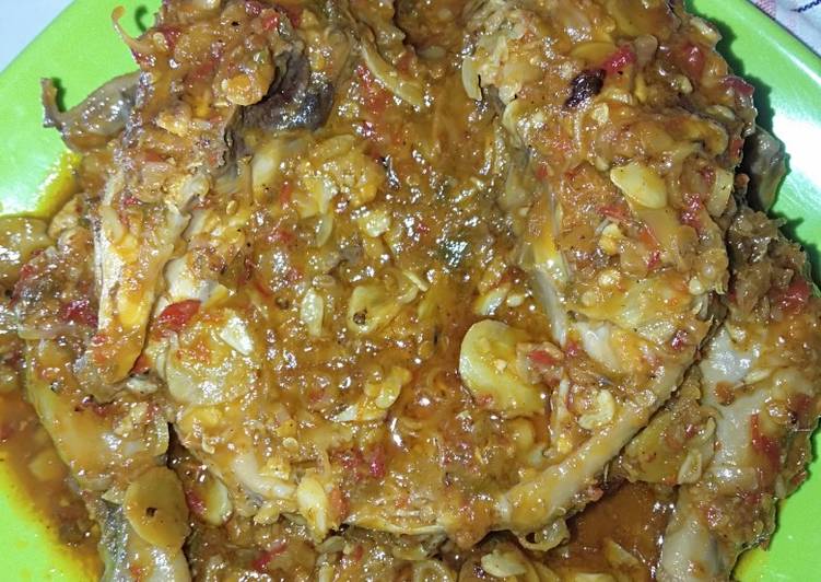 Ayam Betutu Khas Bali �?�