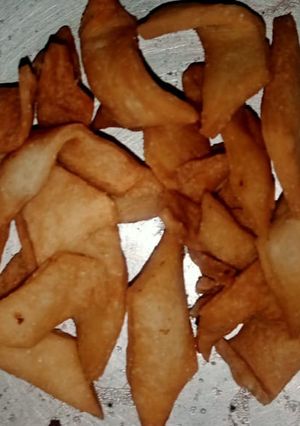 A picture of Namak pare.