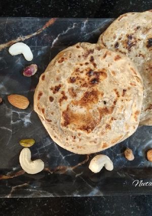 ડ્રાયફ્રુટ પૂરણપોળી(Dryfruit Puranpoli recipe in Gujarati) રેસીપી મુખ્ય ફોટો