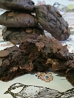 Una foto de Galletas de chocolate rellenas (veganas)