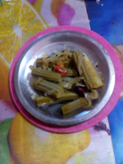 முருங்கை பிரட்டல் (Murunkai pirattal recipe in tamil) செய்முறை முக்கிய புகைப்படம்
