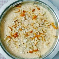 A picture of Rice kheer.